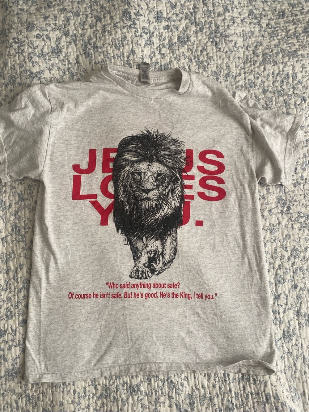 Unisex White 'Jesus Loves You' Lion Graphic Tee